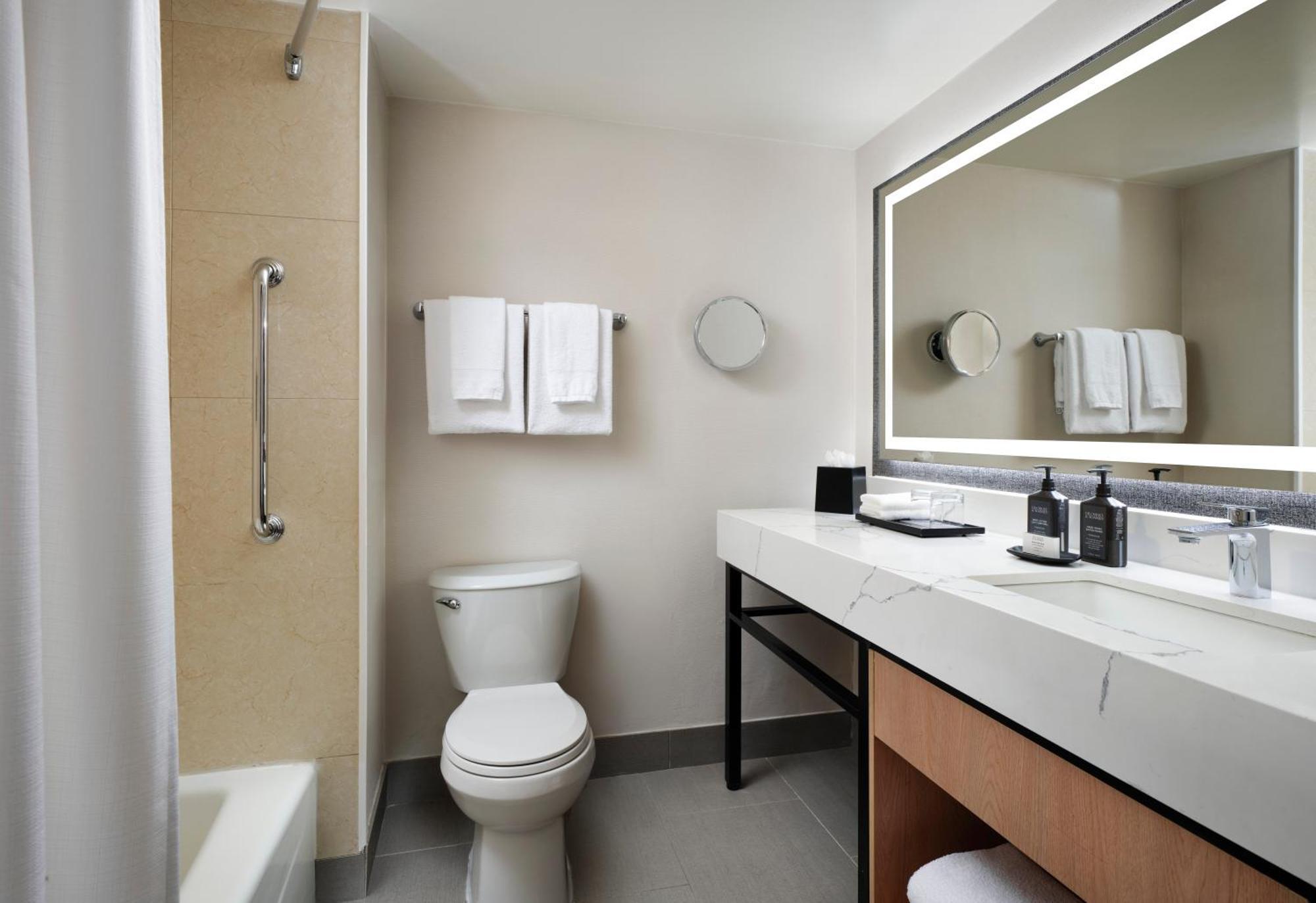 Sheraton Ontario Airport Hotel Ngoại thất bức ảnh