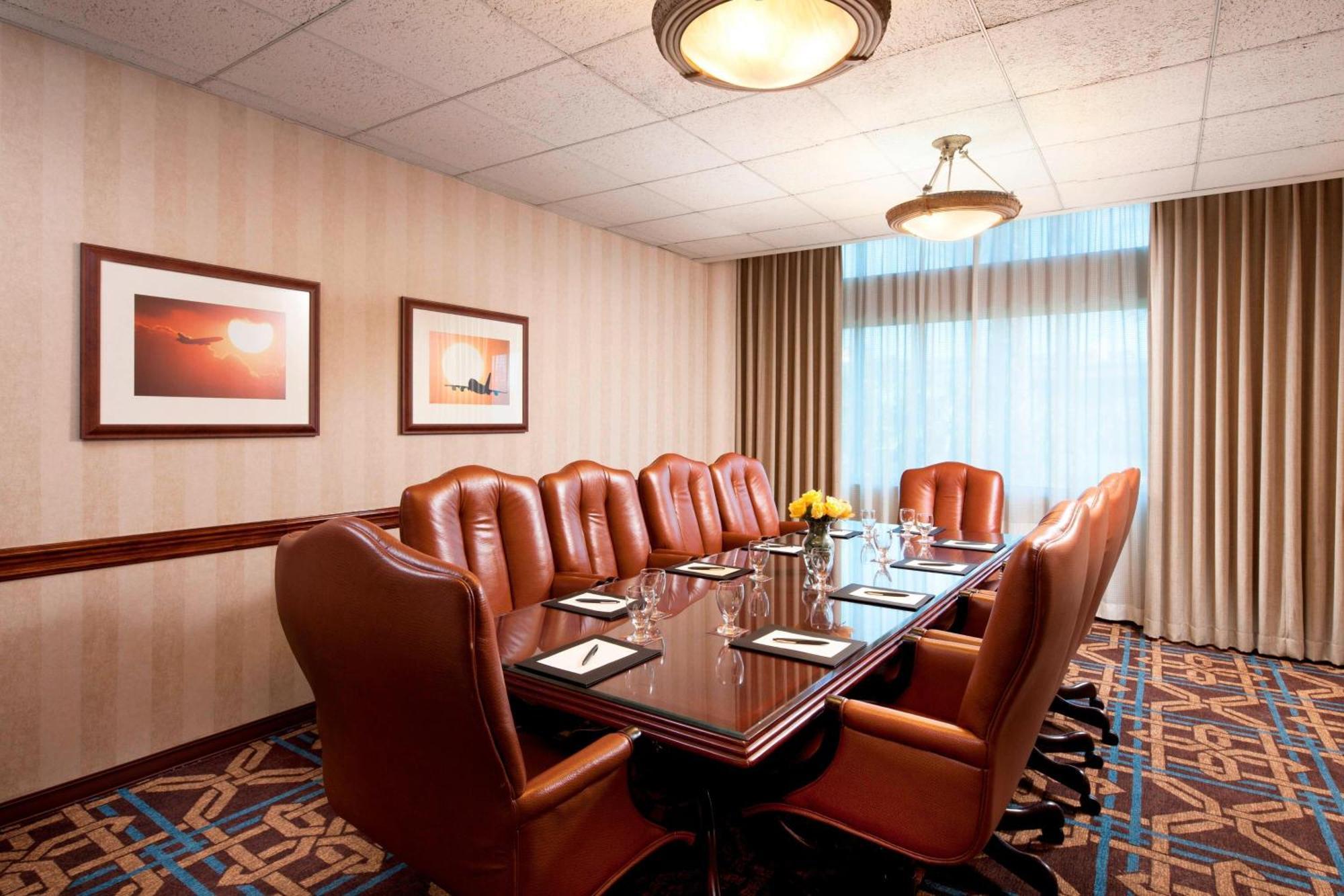 Sheraton Ontario Airport Hotel Ngoại thất bức ảnh